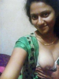 கொழுத முலைகள்