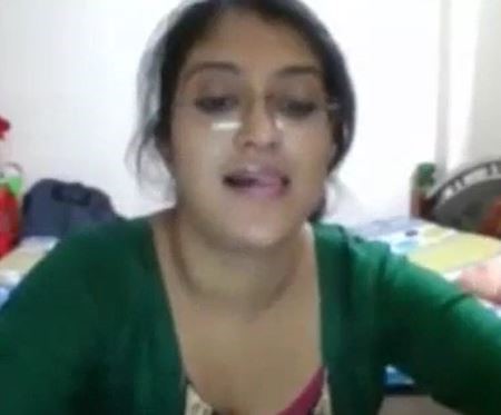desi-lips