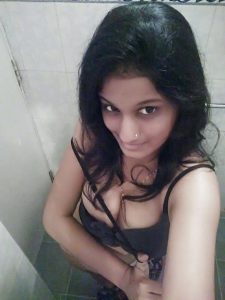 அழகாக பார்த்து ரசித்தால்