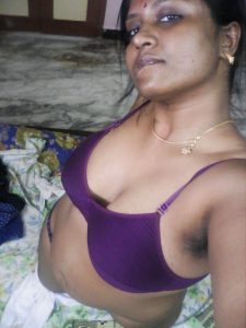 டக்கர் ஆன முலைகள்
