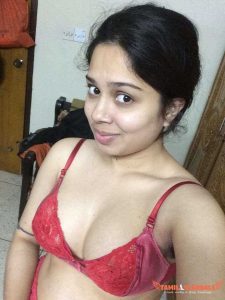 காமவெறி கொண்ட பார்வை 