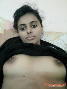 கன்னியின் கவர்ச்சி முலை