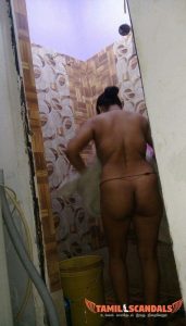 பாத்ரூமில் பெருத்த சூது படம்