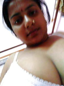 வெள்ளை நிற ப்ரா