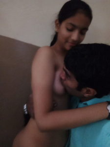பூப்ஸ் சப்புதல்