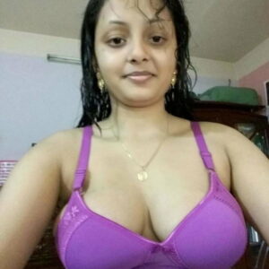 வைல்ட் ப்ரா பெண்