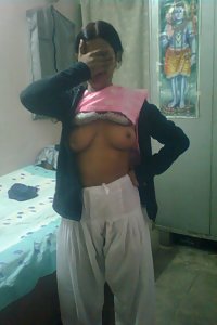 ஹாட் நியூட் கேர்ள்