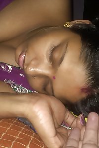 உறங்கும் வீட்டு மனைவி