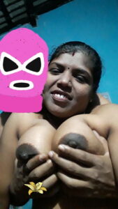 இரண்டு முலைகள் கசக்கி ஆபாசம்