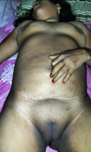 படுக்க போட்டு ஒழுக்க துடிக்கும் செக்ஸ்