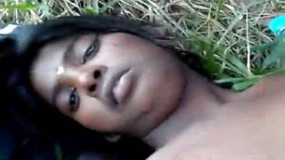 ஆடு மாடு மேய்க்கும் பெண் கூதியில் கஞ்சி சிந்தியது
