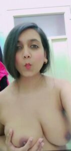 பாபி ஹாட் பூப்ஸ்