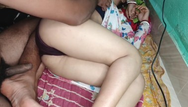 மதியத்தில் தூங்கிட்டு இருந்த அண்ணி ஜட்டி விலக்கினேன்