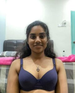 தமிழ் செக்ஸி கேர்ள் ப்ரா போட்டோ