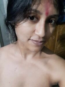 தமிழ் மனைவி காமவெறி லுக்