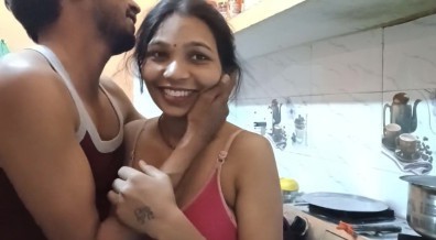 அபார்ட்மெண்ட் வீட்டு வேலைக்காரி கிட்சன் செக்ஸ்
