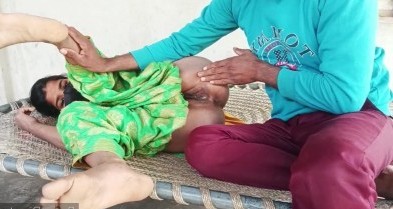 ஆடு மேய்க்கும் பெண்ணை ஓக்கும் கிராமத்து பையன்