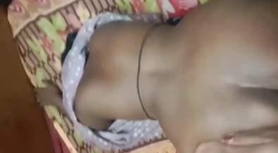 கோடைவிடுமுறையில் கல்யாணமான அக்காவை தம்பி ஓக்கிறான்