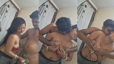 குளிக்க வந்த காதலியை காமவிளையாட்டாக ஊம்ப வைத்தேன்