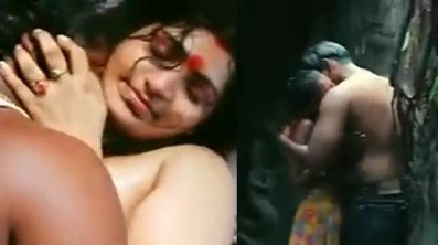 பழைய செக்ஸ் படத்தில் காதல் ஜோடி குளுருக்கு இணக்கம்