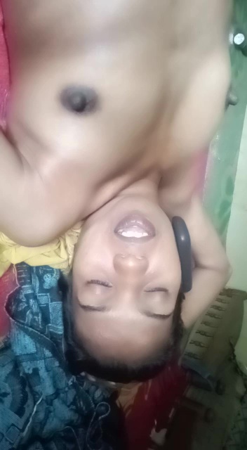 காலேஜ் ஹாஸ்டல் பெண் டிரஸ் இல்லாமல் நியூட் செக்ஸ் சாட்டிங்
