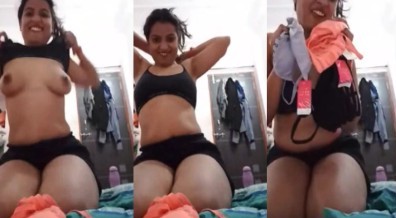 விமானப்பணிப்பெண் ப்ரா கழட்டி பூப்ஸ் அழுத்துகிறாள்