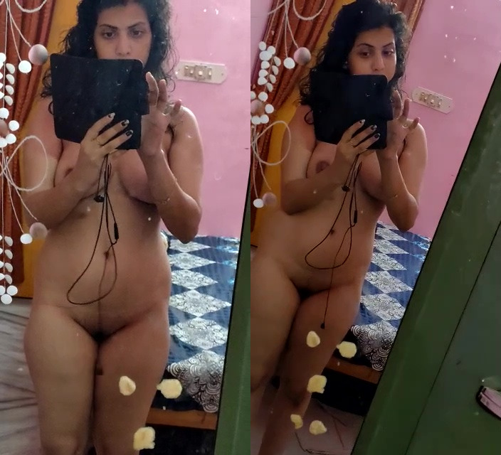 காலேஜ் மேடம் கண்ணாடி முன்னாடி அழகிய செல்பீ நியூட்